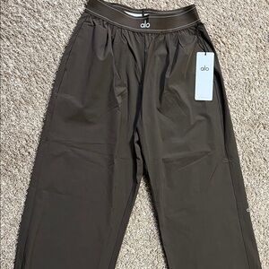 ALO Yoga women’s suit up trousers